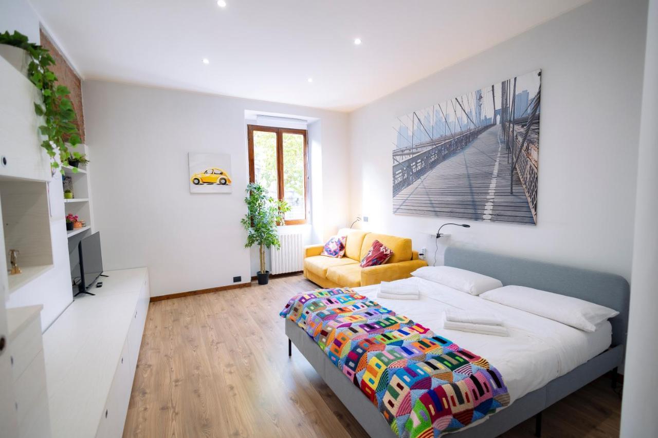 The Red Bricks Home - San Babila Area ミラノ エクステリア 写真