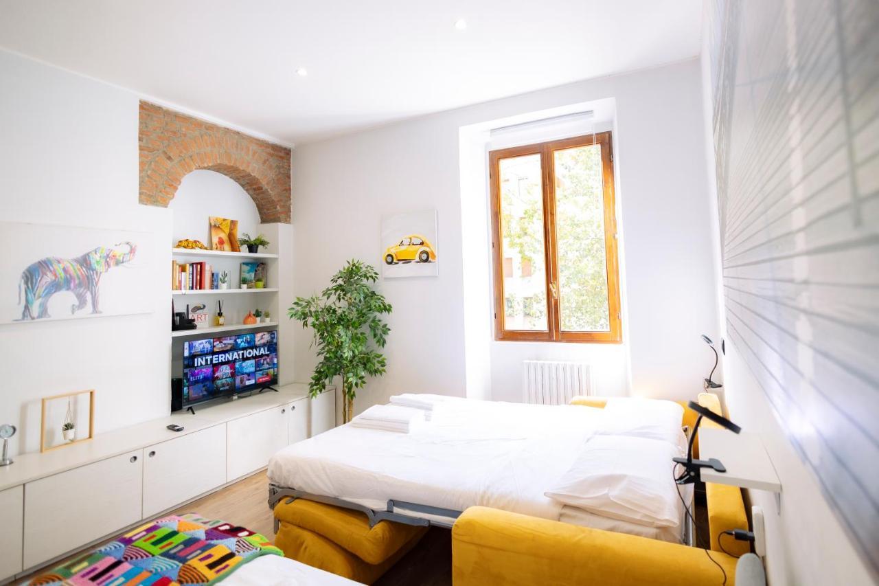 The Red Bricks Home - San Babila Area ミラノ エクステリア 写真
