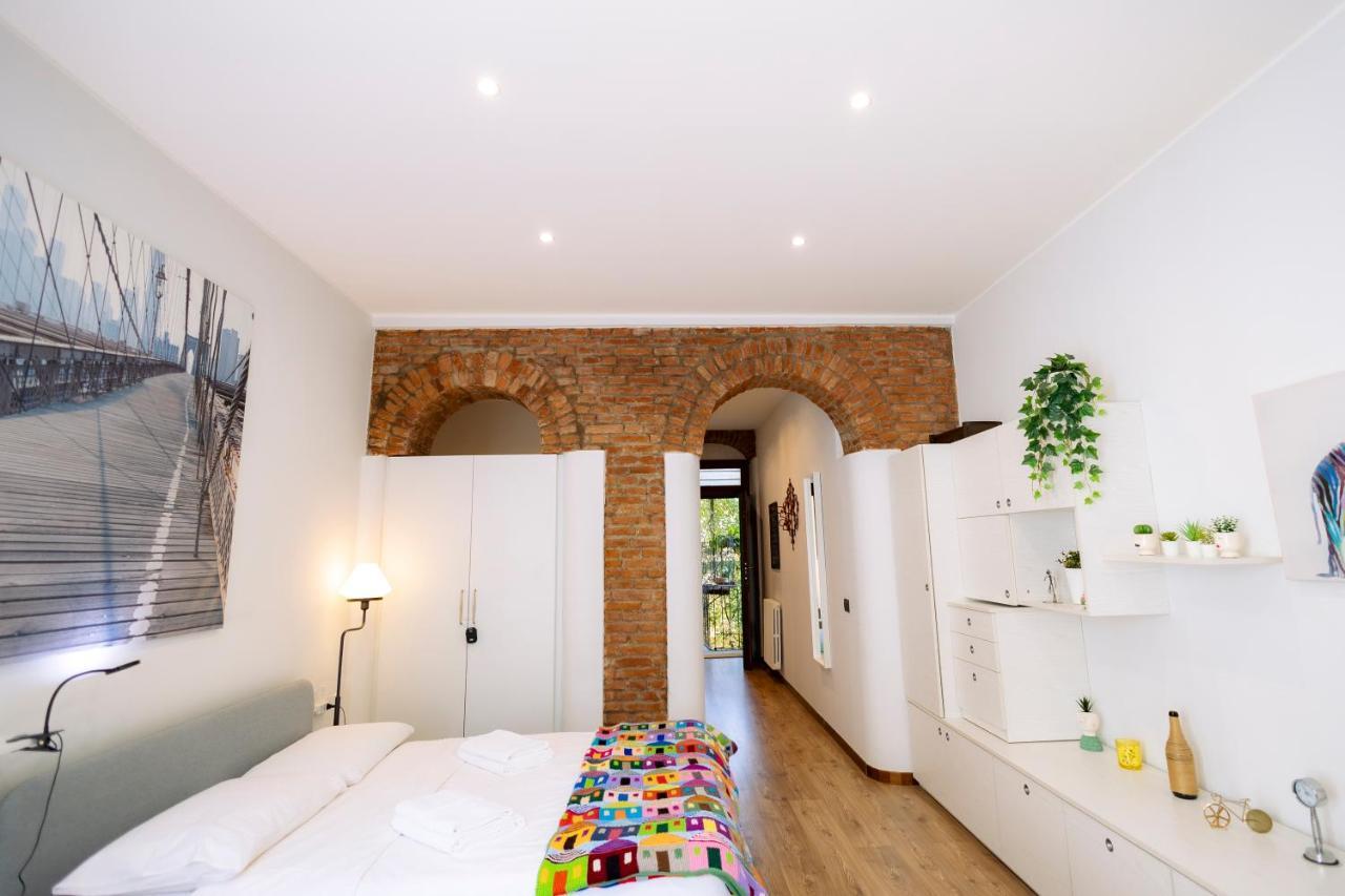 The Red Bricks Home - San Babila Area ミラノ エクステリア 写真
