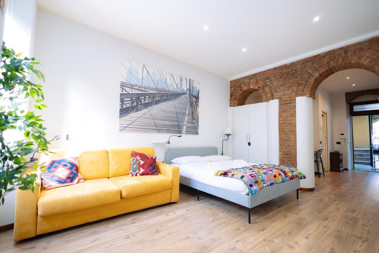 The Red Bricks Home - San Babila Area ミラノ エクステリア 写真
