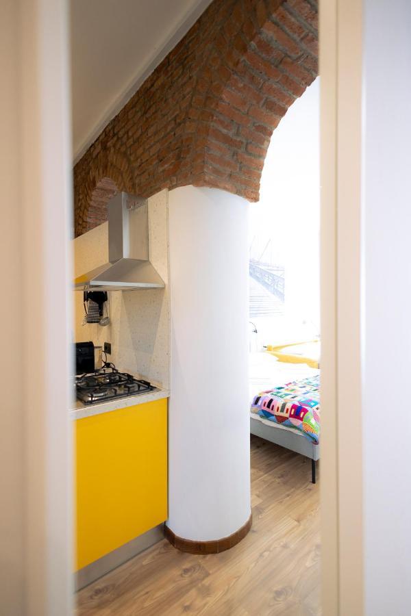 The Red Bricks Home - San Babila Area ミラノ エクステリア 写真