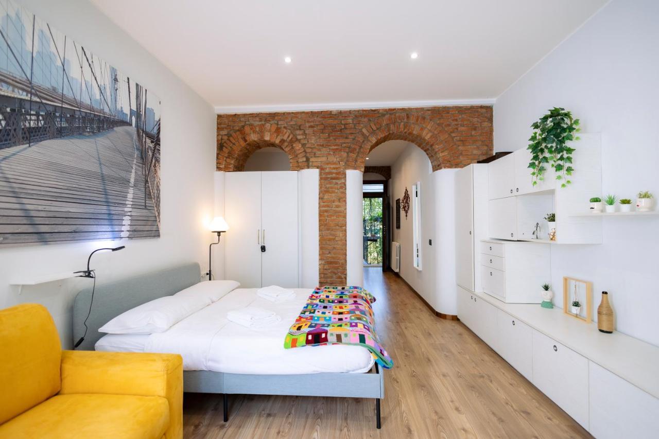 The Red Bricks Home - San Babila Area ミラノ エクステリア 写真